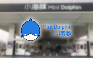 三十年煉化經(jīng)驗(yàn),高清潔定制油品！小海豚Mini Dolphin油站選擇lyton龍門往復(fù)式全自動(dòng)洗車機(jī)